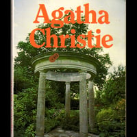 Poirot joue le jeu