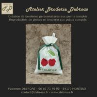 Slcer100 sachet cerises toile blanche 1