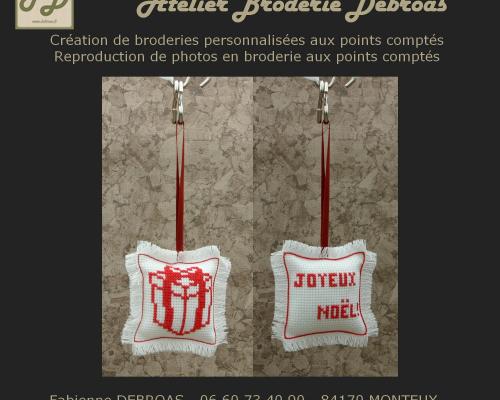 Sn05rb cadeau rouge sur blanc